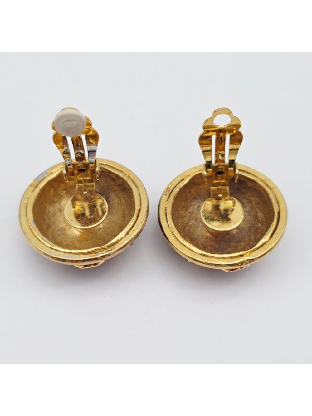 Vintage Red & Gold Enamel Clip-On Earrings With Lattice Design Round Dome Style - Picture 6 of 7
